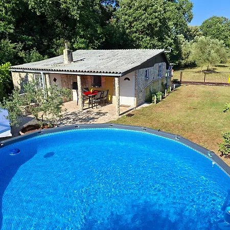 Charming Olive Tree House With Pool - Pet Friendly Ferienhaus